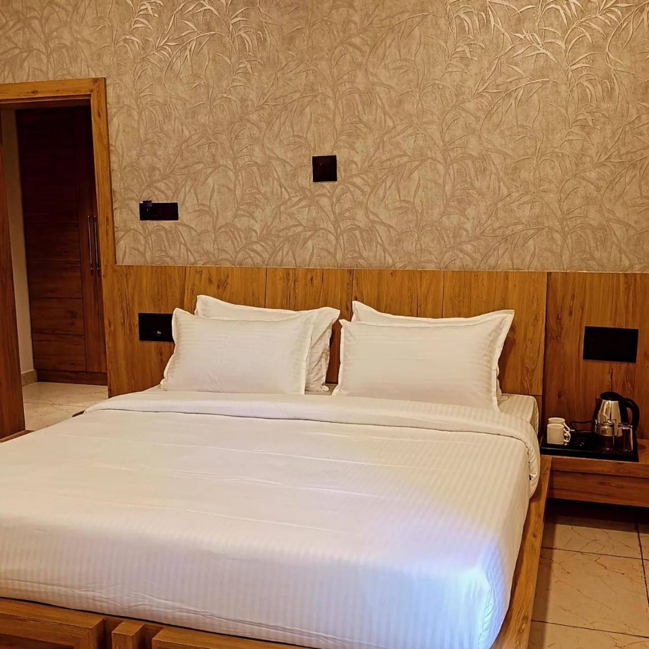 Le Casa Lion Resort A Premium Resort In Sasan Gir Esterno foto
